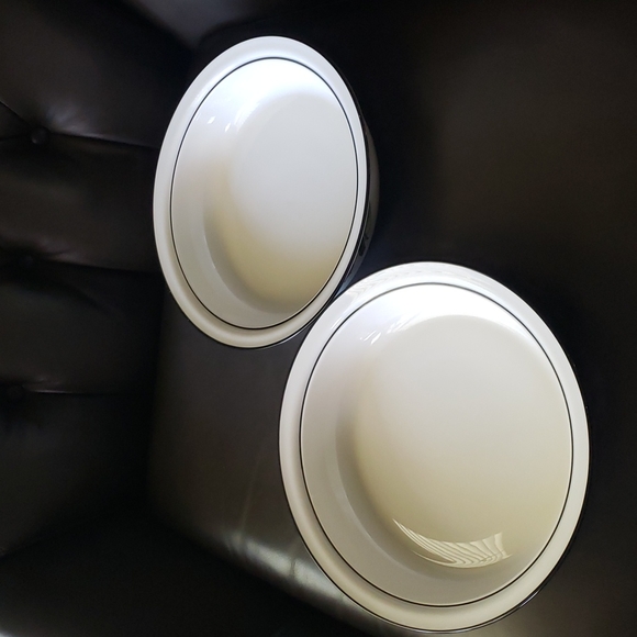 Lenox Chinastone Midnight Blossoms 9" Vegetable Bowls - Picture 4 of 10